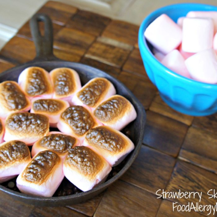 Strawberry Skillet S'mores from @FoodAllergyEats